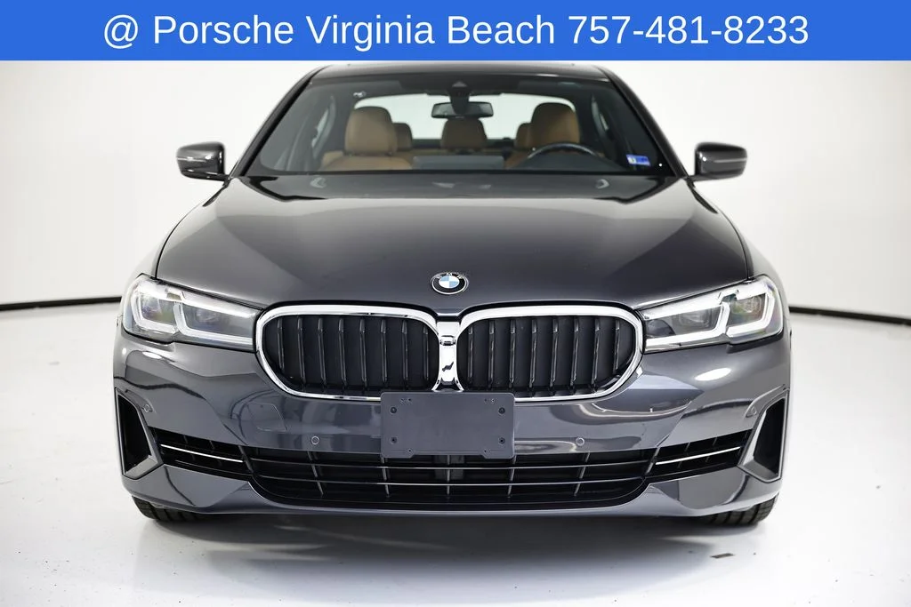 Used 2023 Gray BMW 540i xDrive image 8