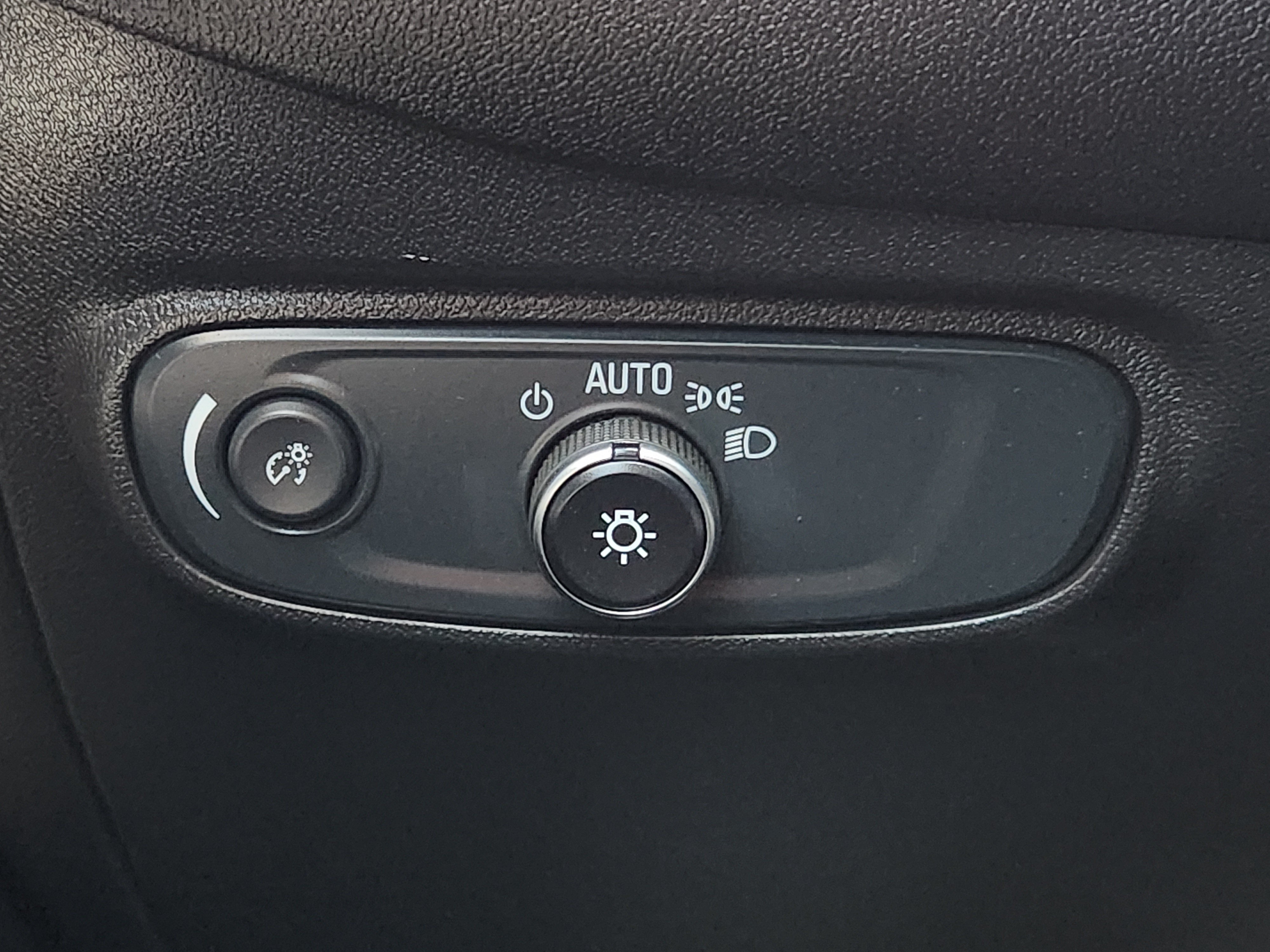 Used 2024 Summit White Chevrolet LS image 23