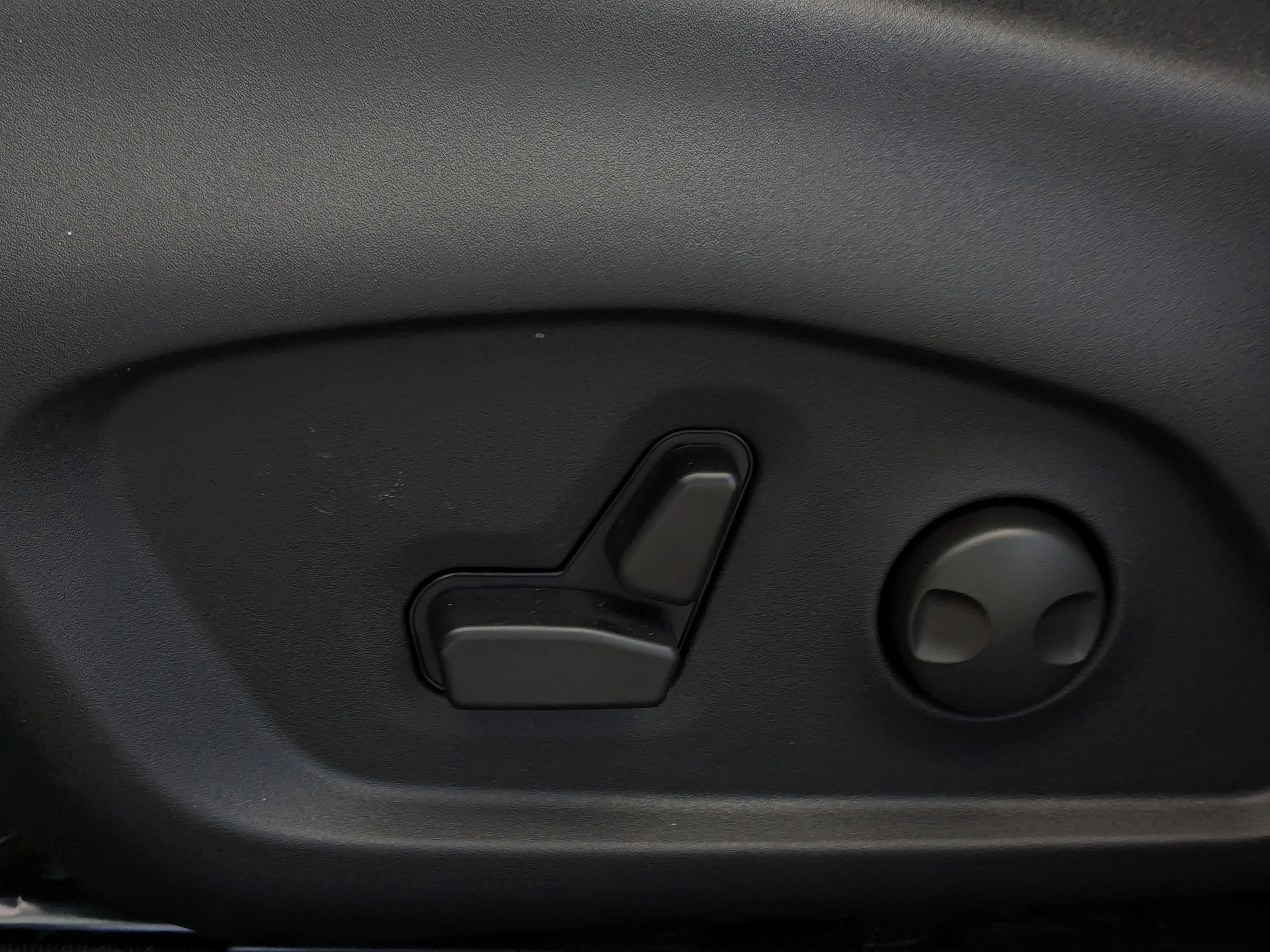 New 2026 Black Jeep Trailhawk - Sun Sound & Nav/Pano Roof/Active Driving Assist image 15