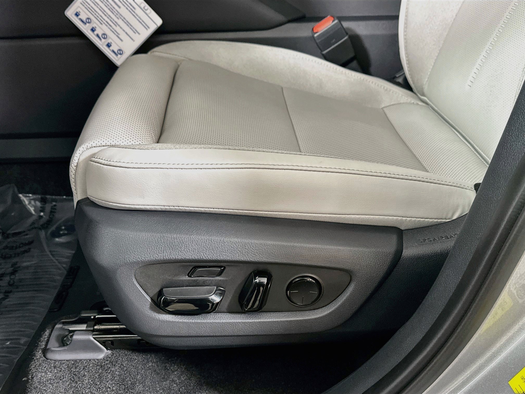 Certified Used 2025 Celestial Silver Metallic Lexus 350 Luxury image 19