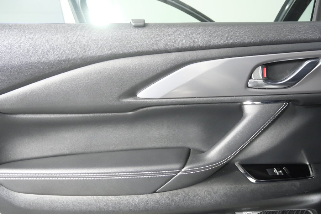 Used 2020 Sonic Silver Metallic Mazda Grand Touring image 14