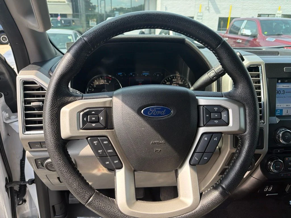 Used 2016 White Ford Lariat image 17