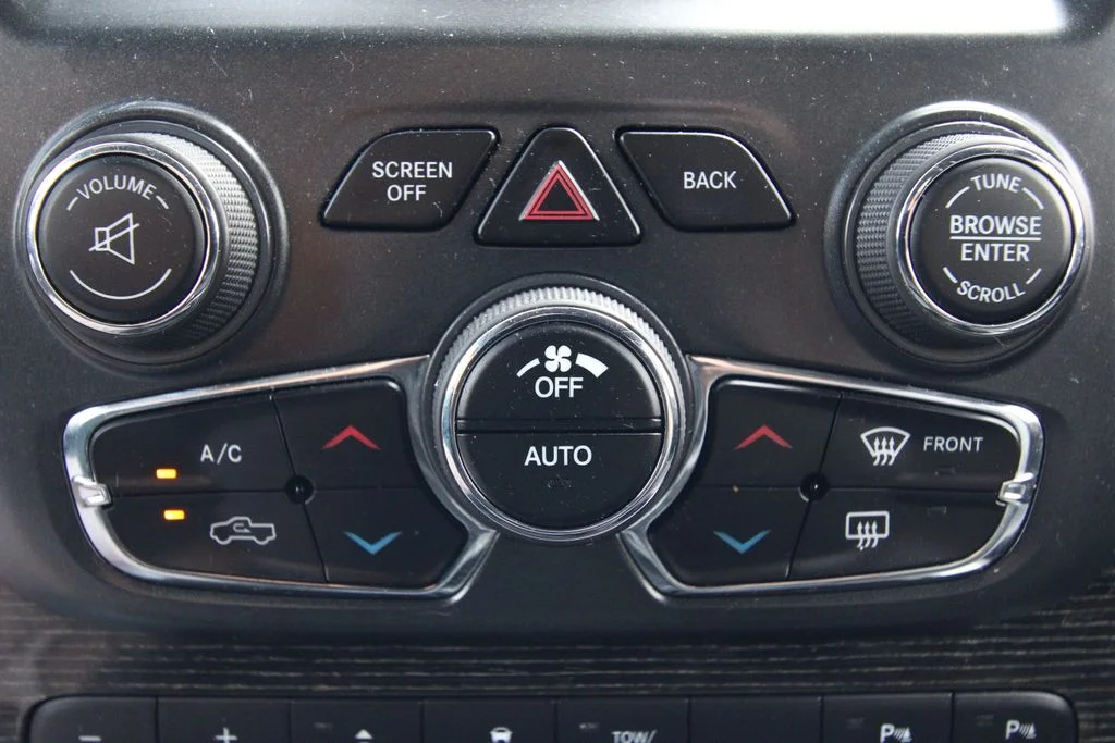 Used 2016 Black Ram Laramie Longhorn image 31