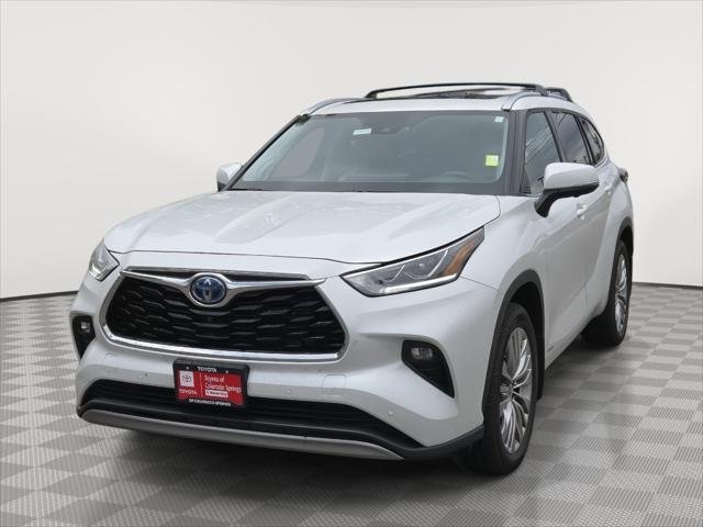 Certified Used 2024 Wind Chill Pearl Toyota Platinum image 37