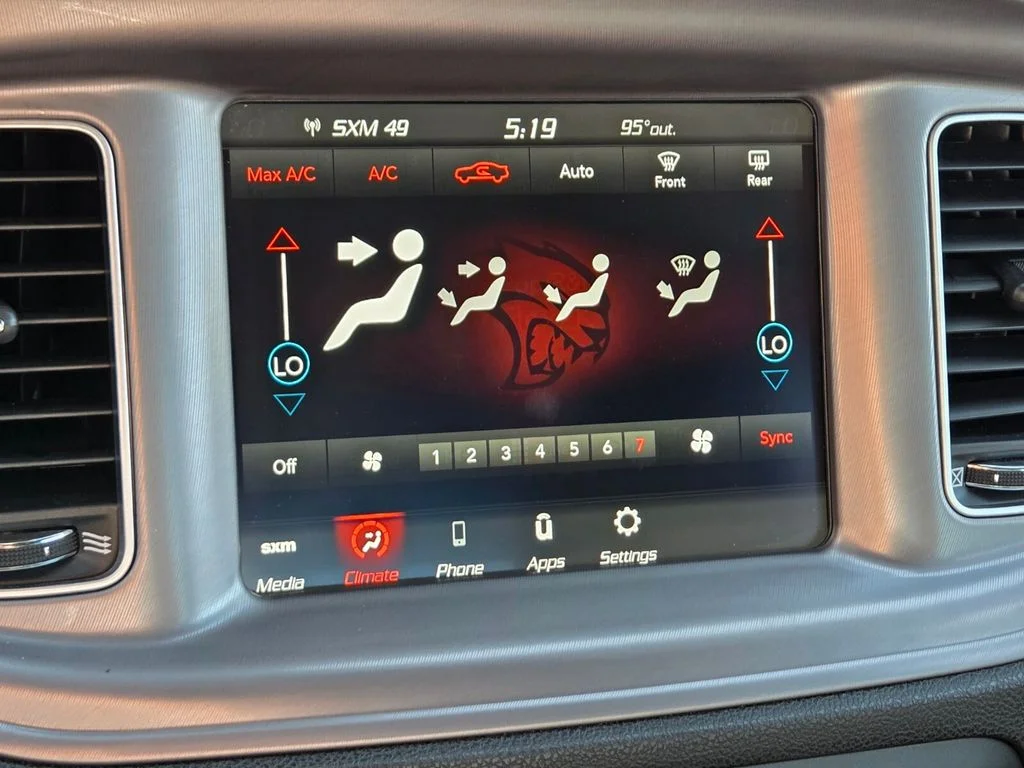 Used 2023 Purple Dodge SXT image 30