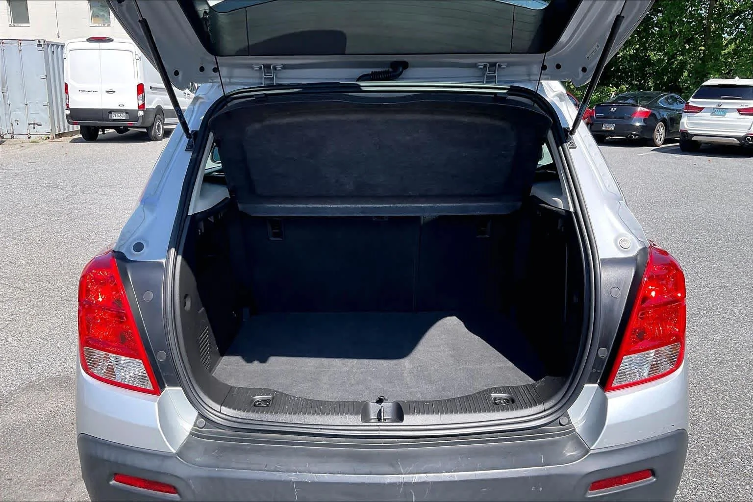 Used 2016 Silver Ice Metallic Chevrolet LS image 33