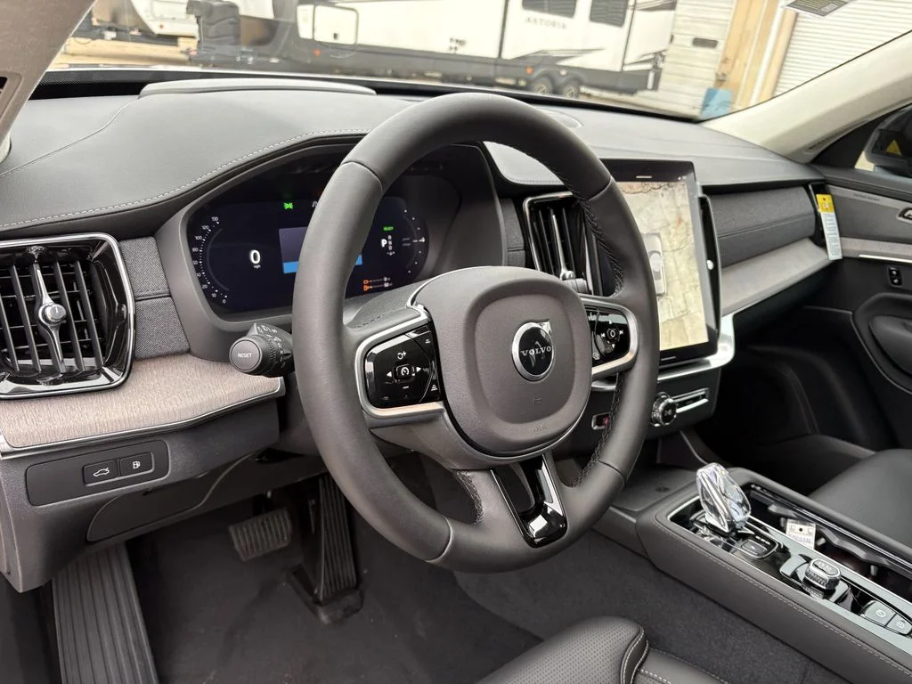 New 2026 Aurora Silver Volvo Ultra image 14