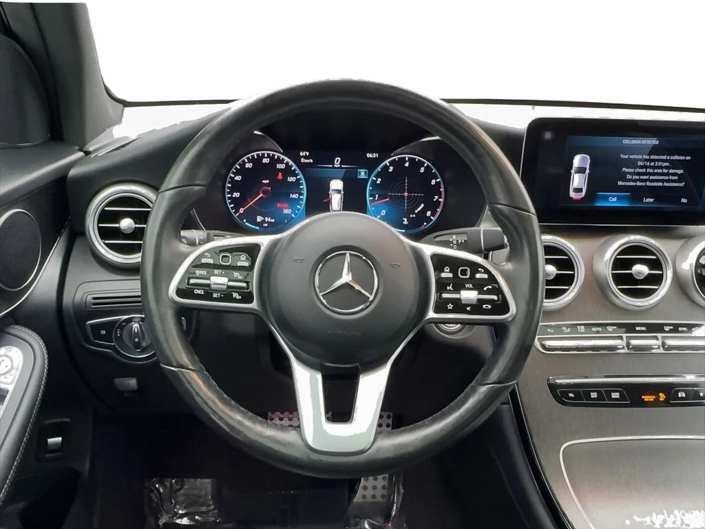 Used 2022 Black Mercedes-Benz GLC 300 image 33