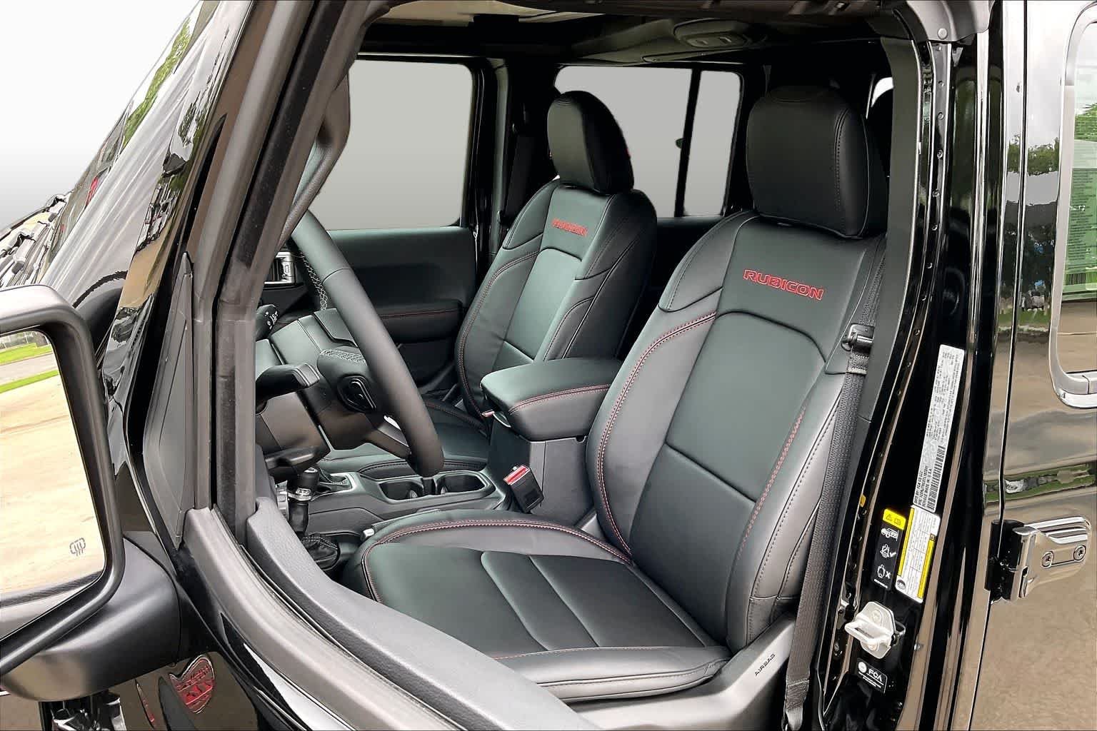 New 2026 Black Clear-Coat Exterior Paint Jeep Rubicon image 9