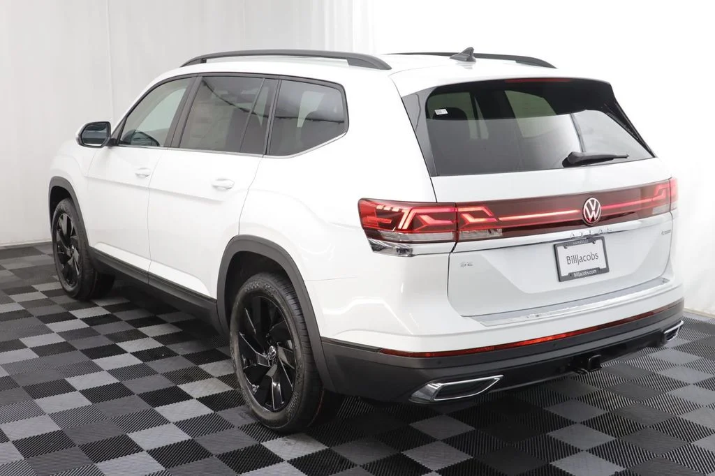 New 2026 Opal White Volkswagen SE w/Technology image 16