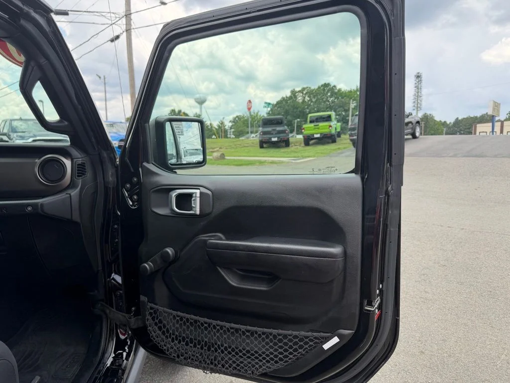 Used 2020 Black Jeep Sport image 29