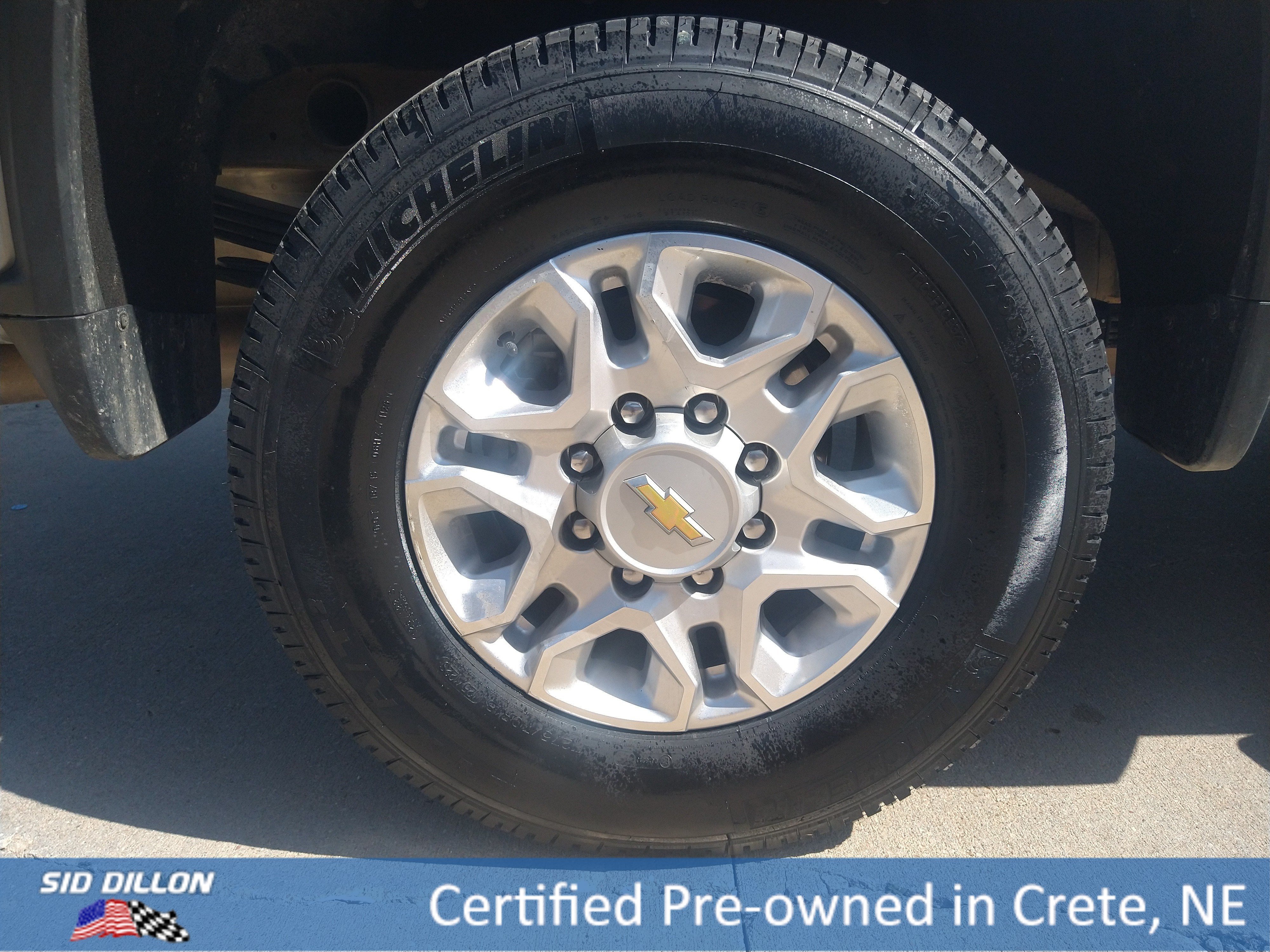 Used 2025 Sterling Gray Metallic Chevrolet LT image 10