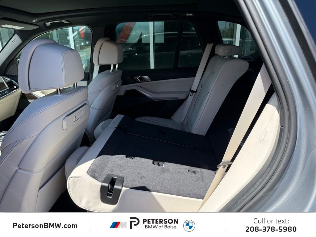 New 2026 Skyscraper Grey Metallic BMW xDrive50e image 19