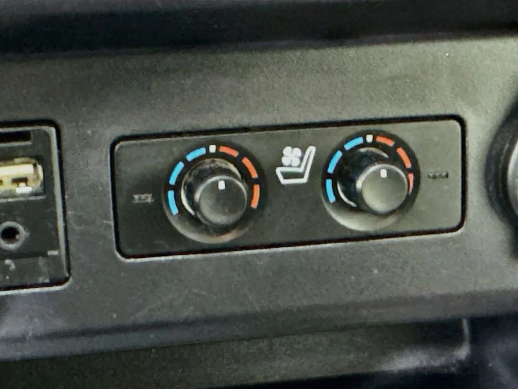 Used 2014 White Toyota Limited image 25