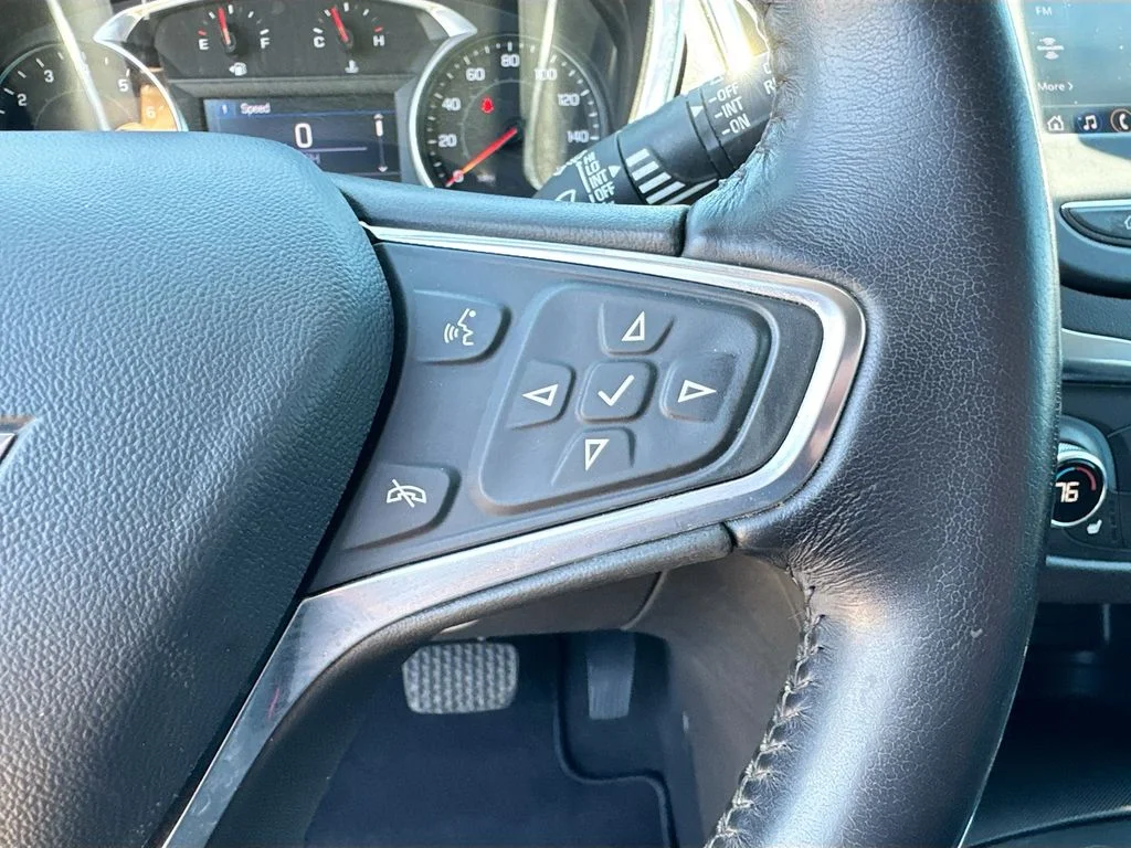 Used 2022 Silver Chevrolet LT image 13