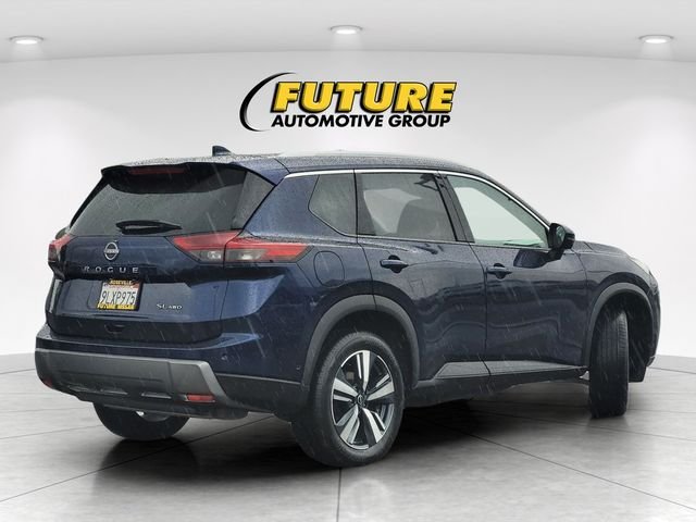Used 2024 Blue Nissan SL image 4