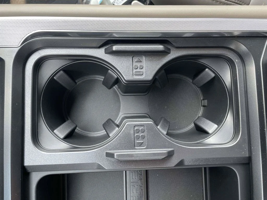 New 2026 White Ford Platinum image 18