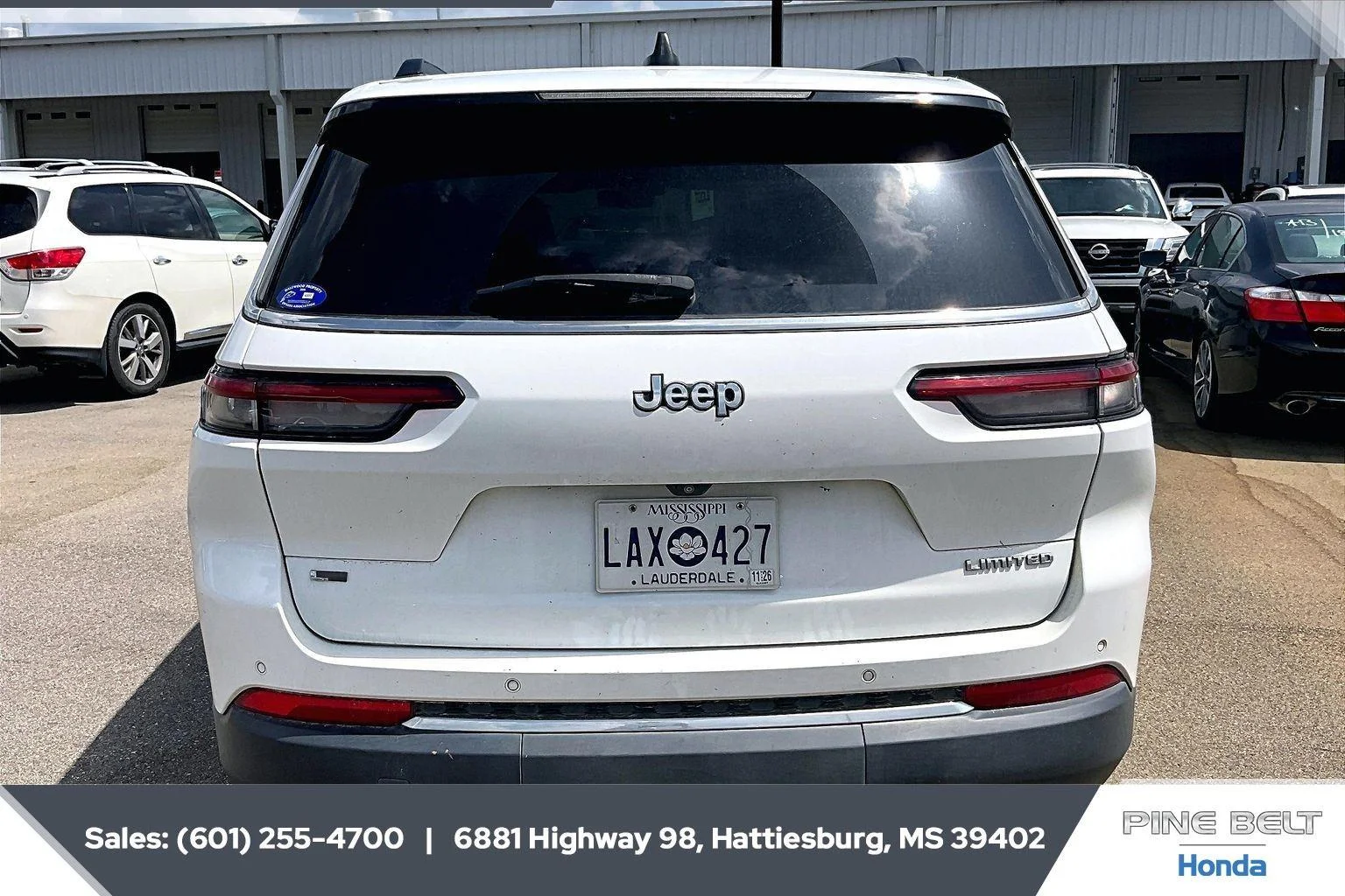 Used 2022 Bright White Clearcoat Jeep Limited image 4