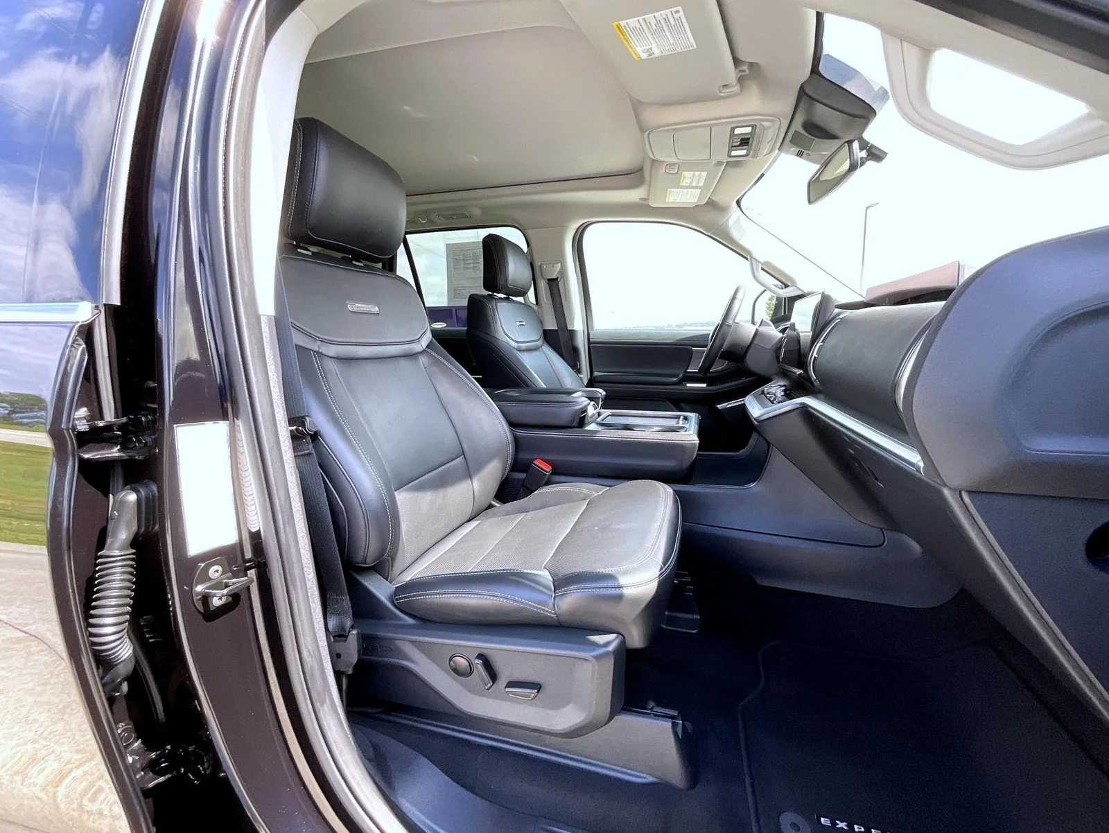 Used 2025 Black Ford Platinum image 16