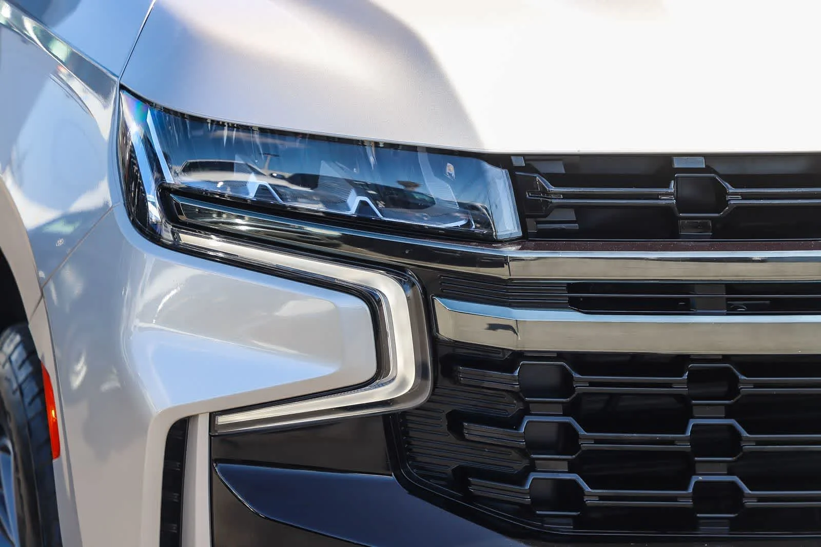 Used 2021 Empire Beige Metallic Chevrolet Z71 image 4