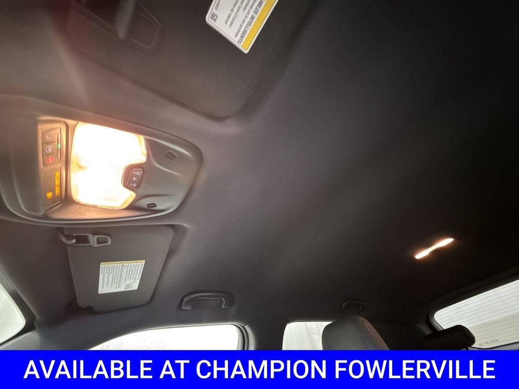 Used 2023 Gray Chevrolet RS image 19
