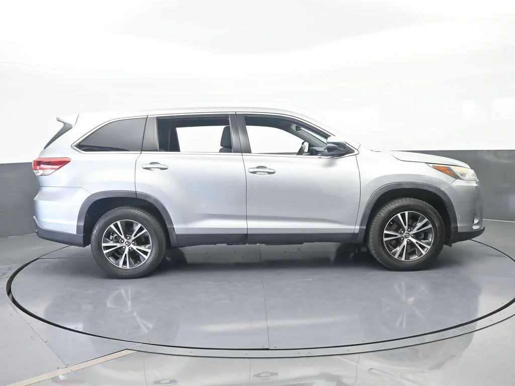 Used 2019 Celestial Silver Metallic Toyota LE image 6