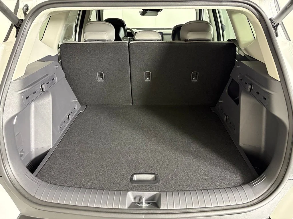 New 2027 Snow White Pearl Kia EX image 18