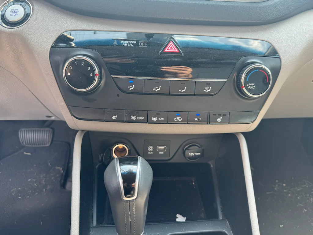 Used 2017 Molten Silver Hyundai Sport image 5