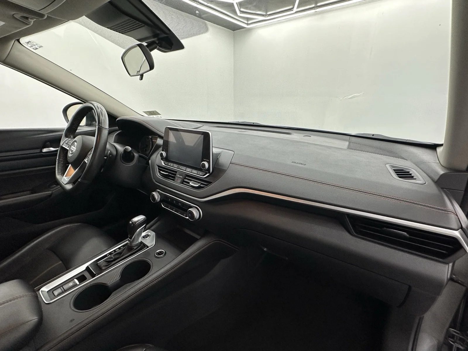 Used 2022 Gun Metallic Nissan 2.5 SR image 37