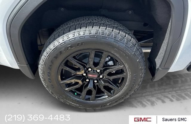 New 2026 Summit White GMC Elevation image 27