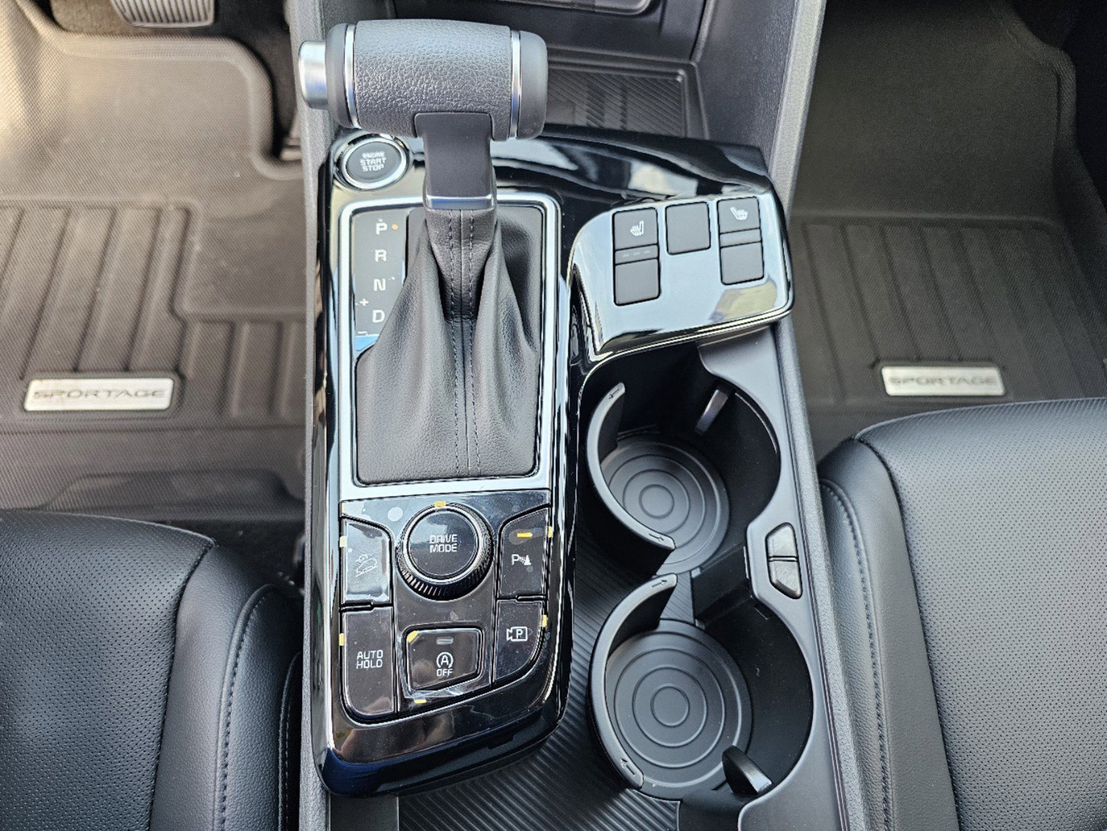 2025 Kia Sportage EX - Photo 25