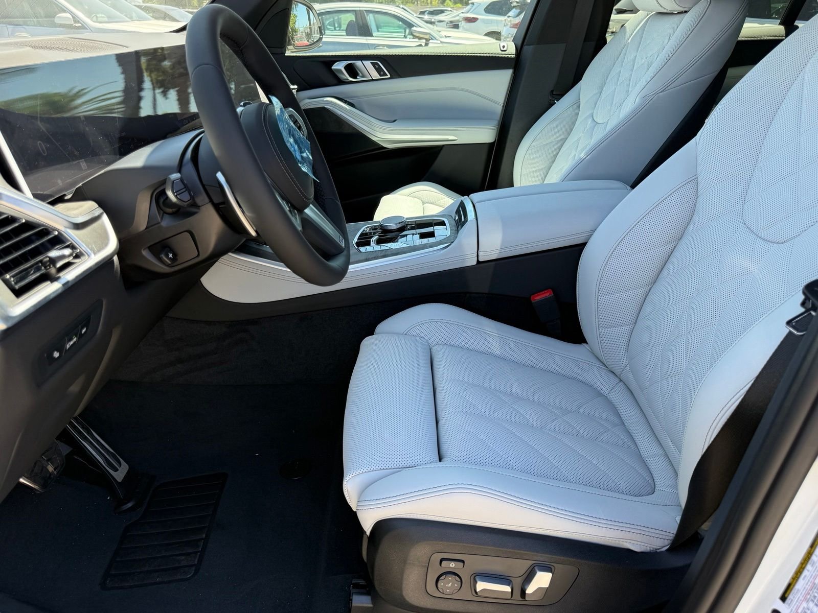 New 2026 Alpine White BMW sDrive40i image 21