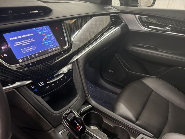 Used 2025 Stellar Black Metallic Cadillac Premium Luxury image 31
