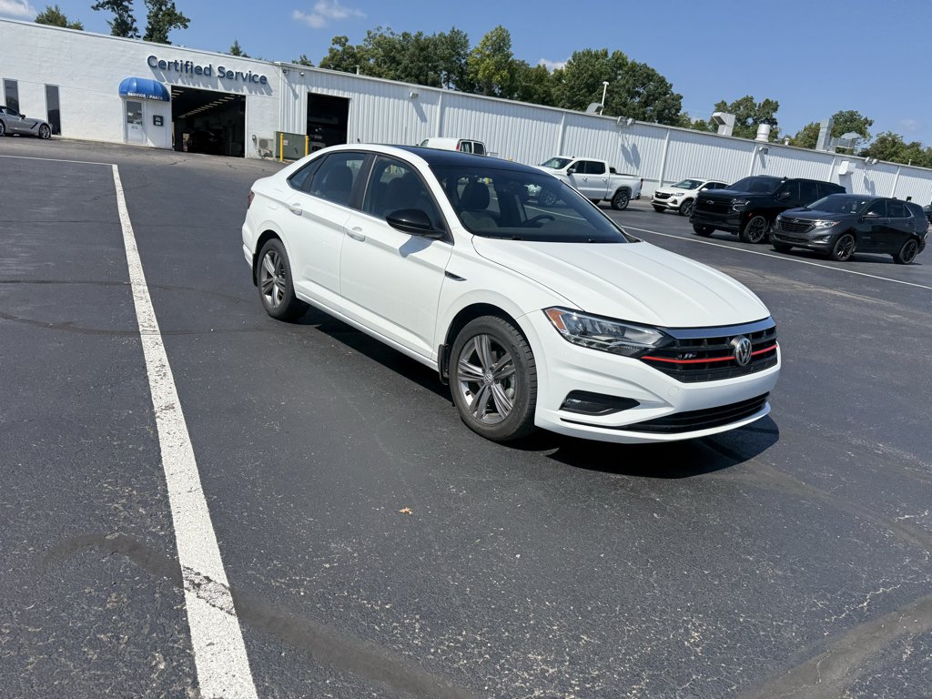 Used 2019 White Volkswagen 1.4T R-Line image 8