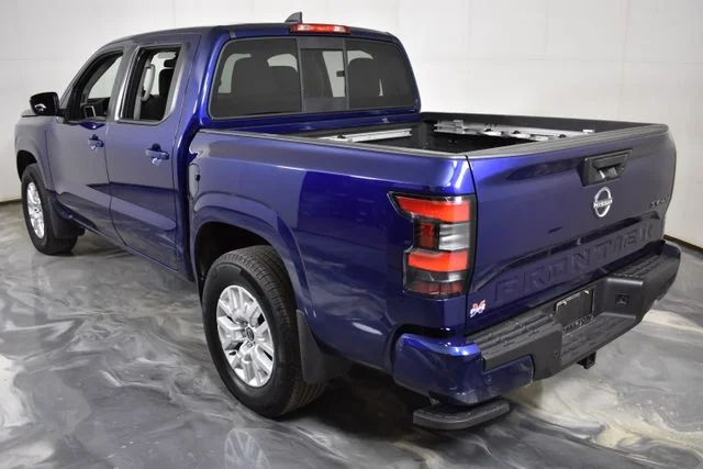 Used 2022 Blue Nissan SV image 7
