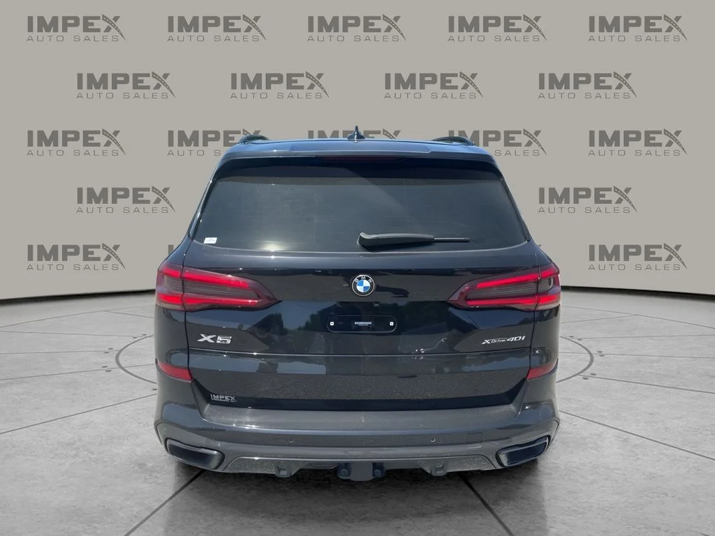 Used 2022 Black BMW xDrive40i image 7