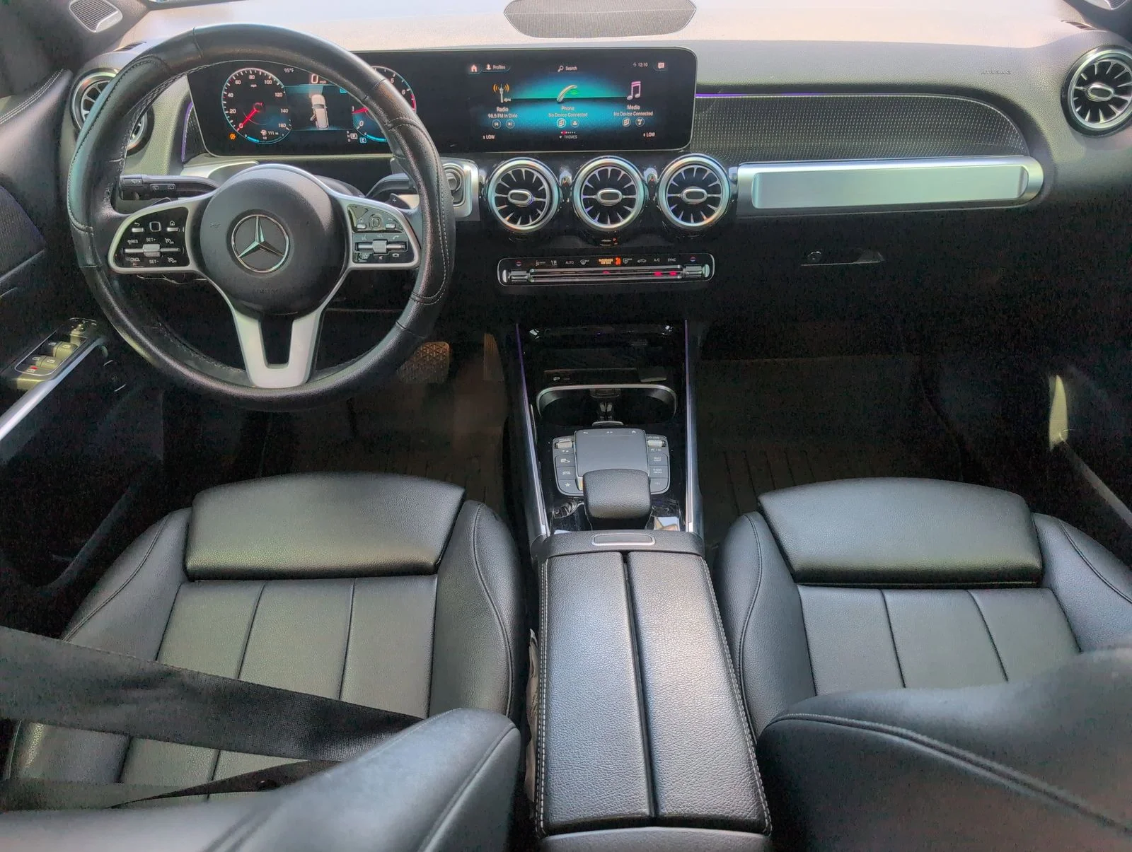 Used 2021 Blue Mercedes-Benz GLB 250 image 31