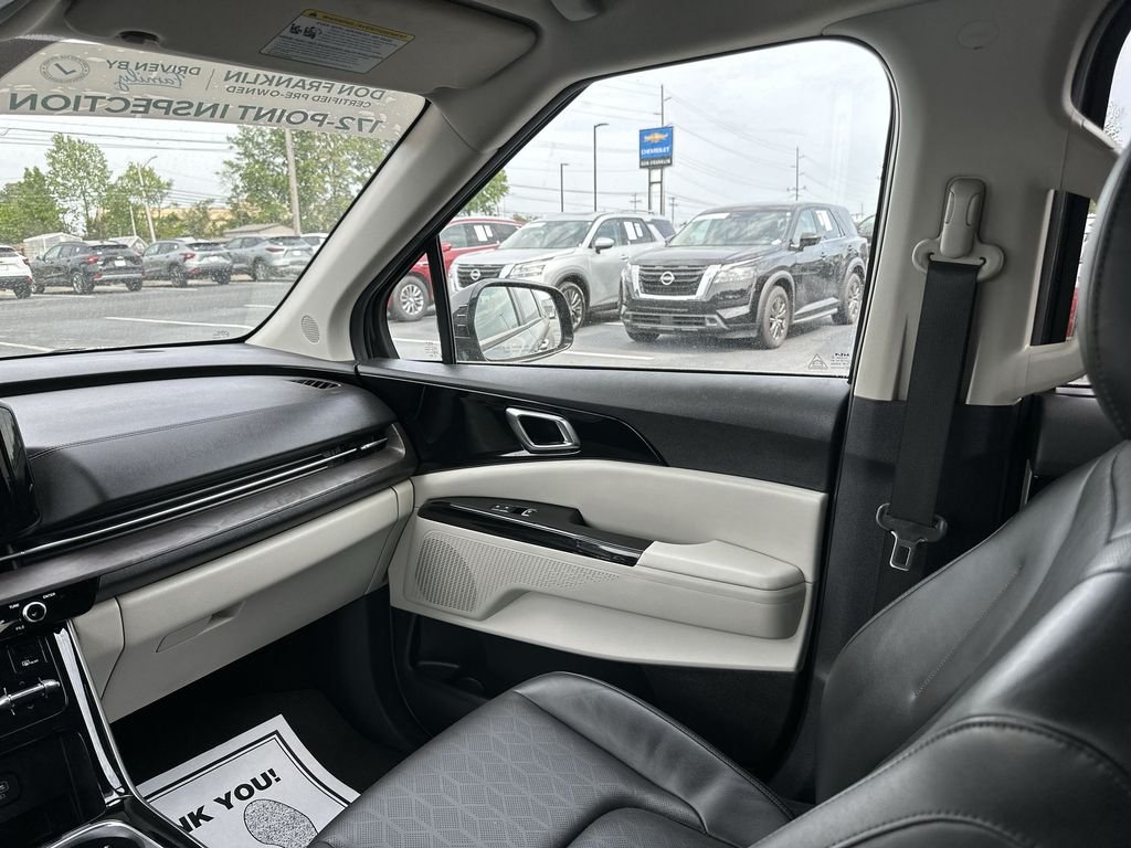 Certified Used 2024 Gray Kia EX image 11