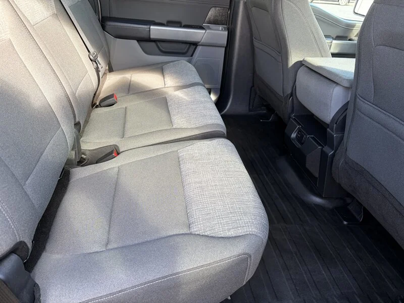 Used 2021 Grey Ford XLT image 17
