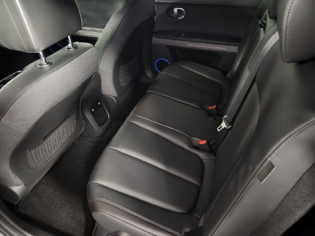 2024 Hyundai IONIQ 5 Limited - Photo 16