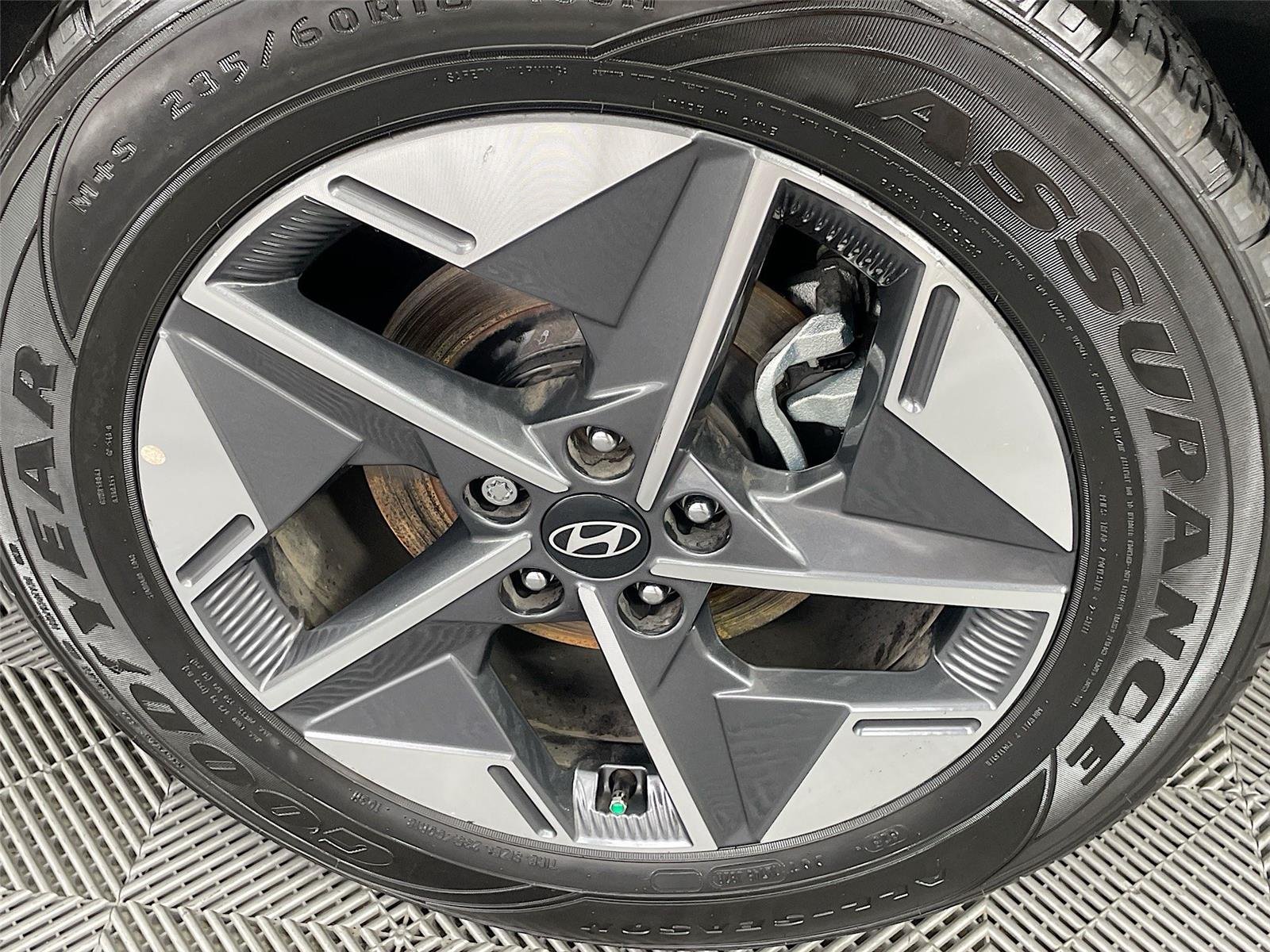 Used 2025 Ecotronic Gray Hyundai SEL Convenience image 33