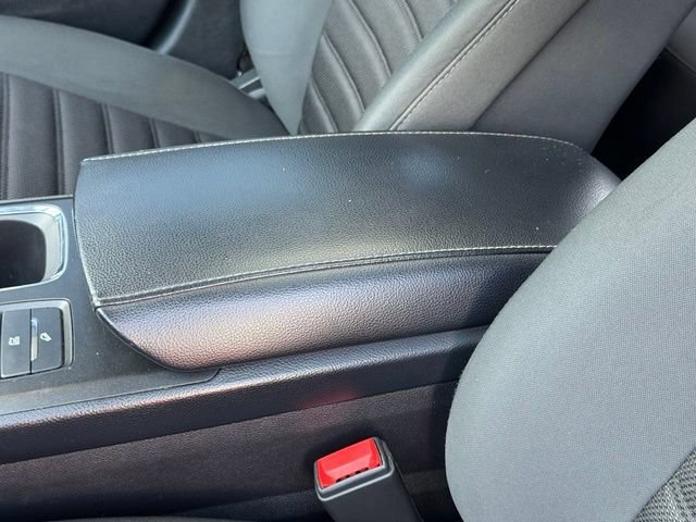 Used 2019 Black Ford SE image 34