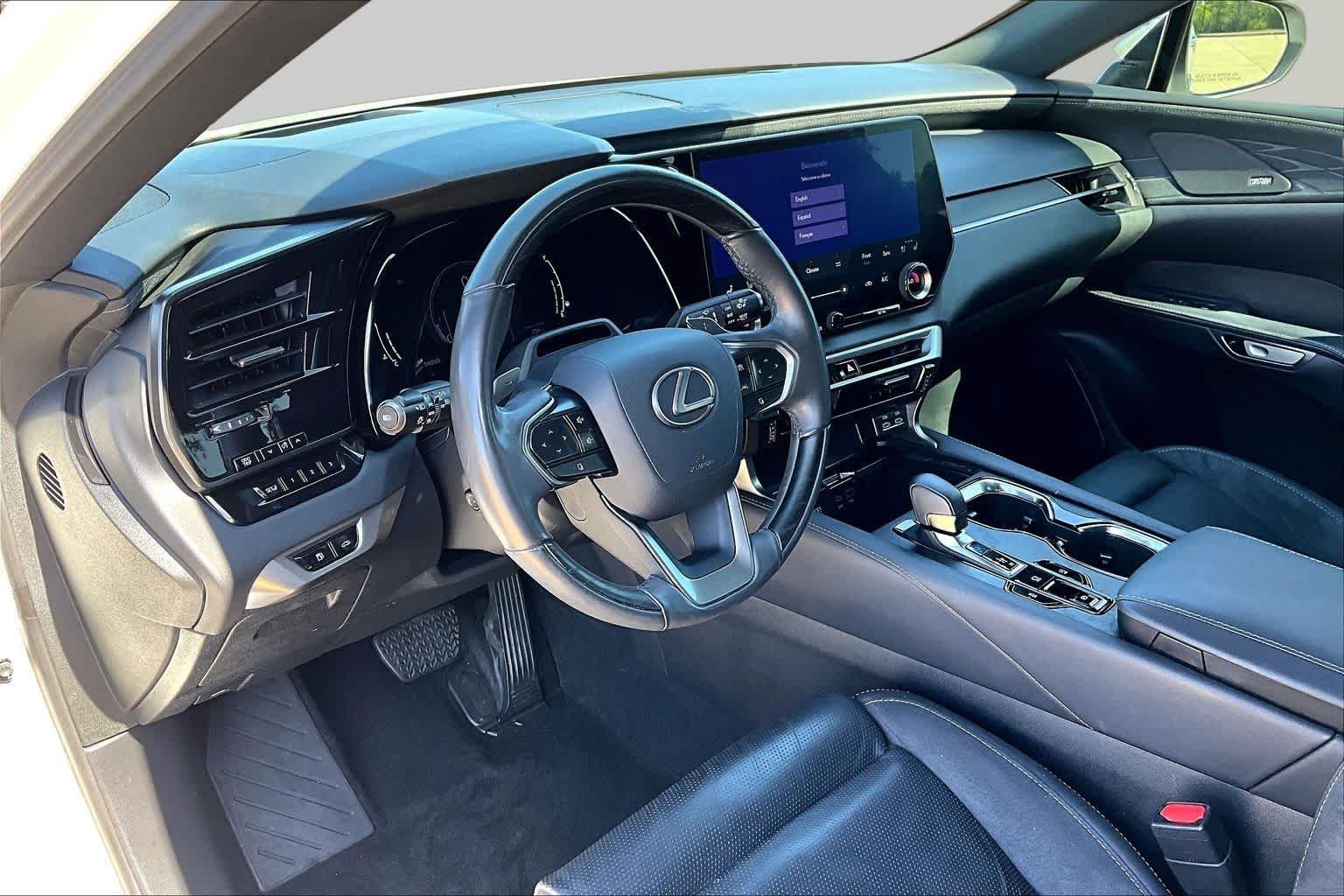 Used 2024 Eminent White Pearl Lexus Luxury image 18