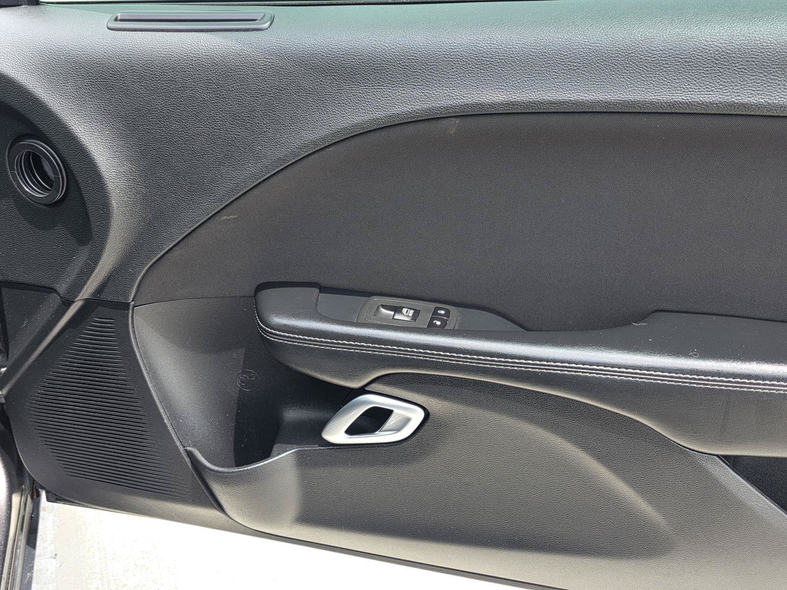 Used 2020 Granite Pearlcoat Dodge SXT image 12