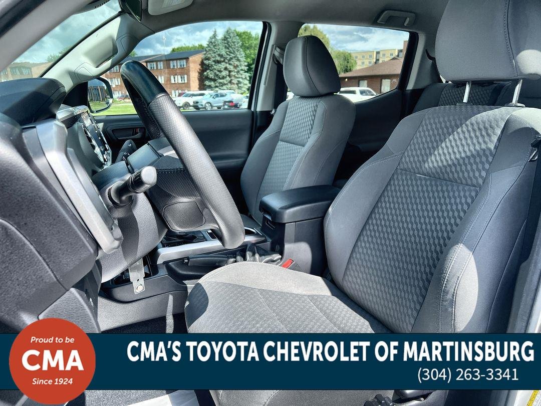Used 2023 Ice Cap Toyota SR5 image 13