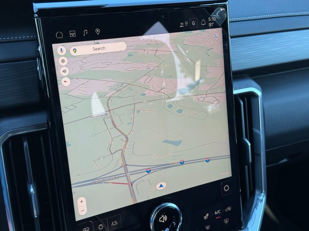 View vehicle photo 4