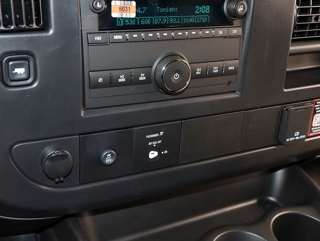 2026 Chevrolet Express Cargo Work Van - Photo 17