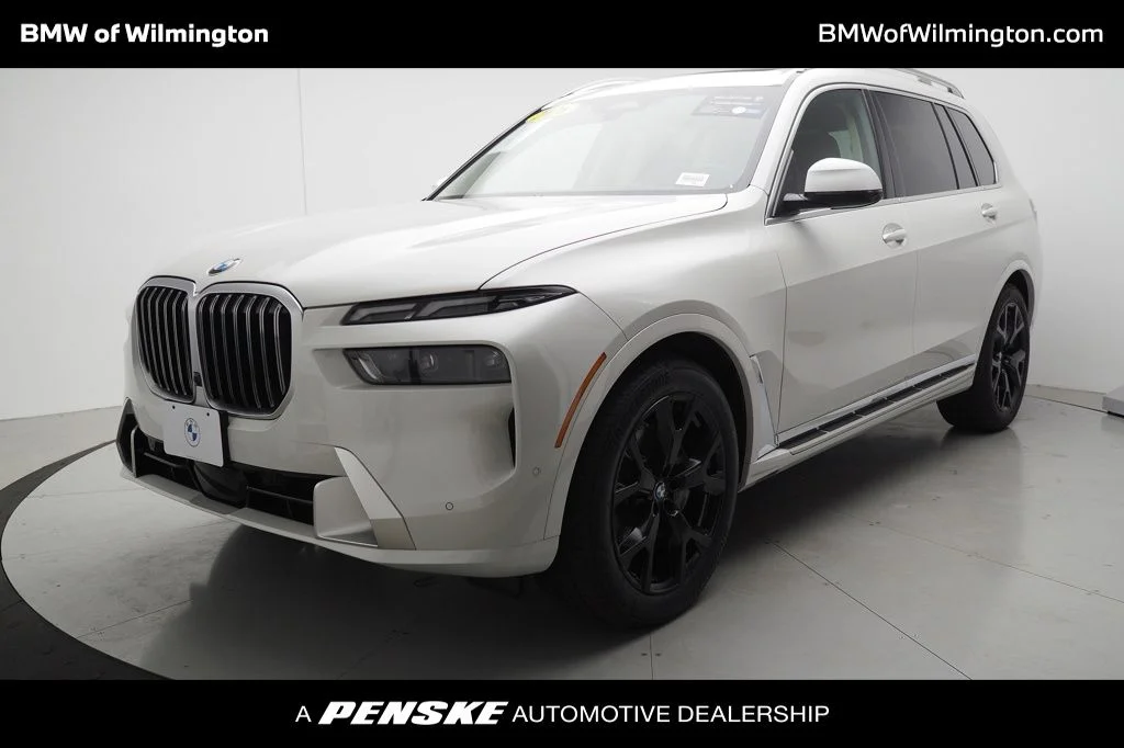 Certified Used 2026 Mineral White Metallic BMW xDrive40i image 1