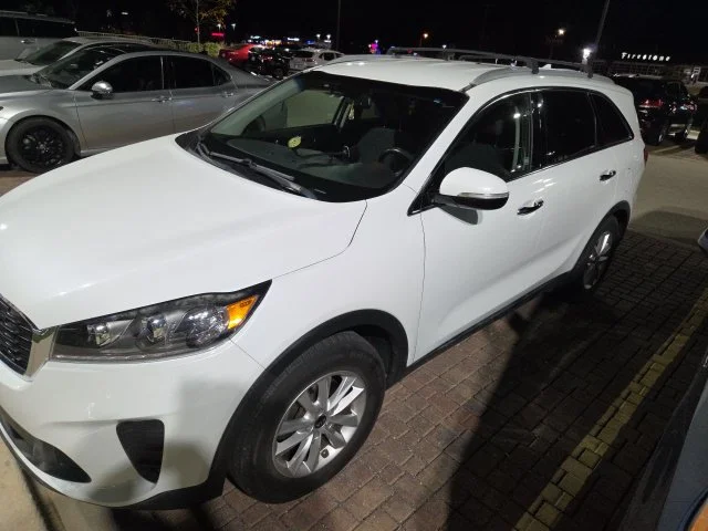Used 2019 White Kia LX image 3