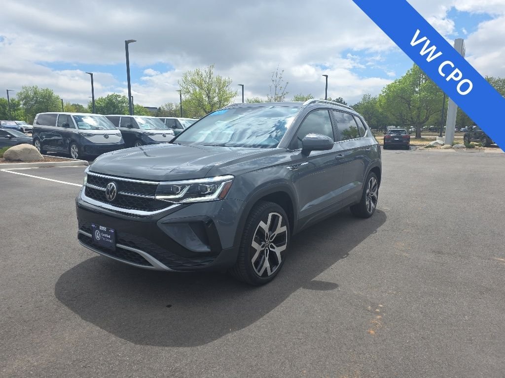 2023 Volkswagen Taos 1.5T SEL 4Motion's photo